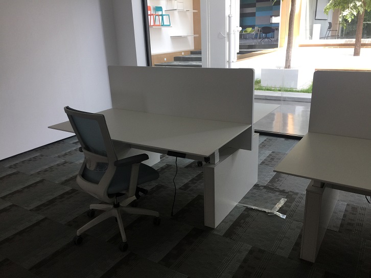 智能升降辦公桌 智能升降辦公桌